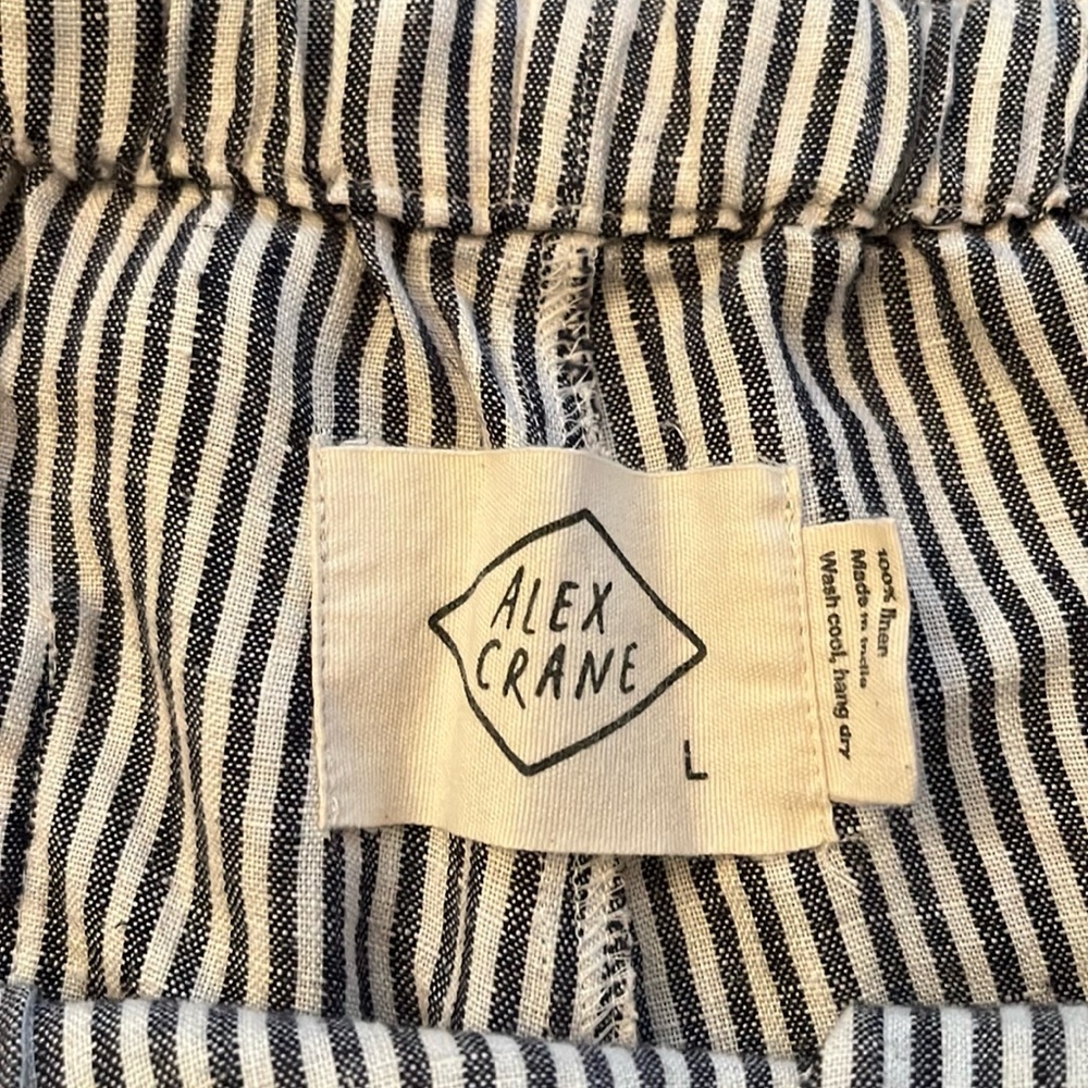 Alex Crane men short size Large